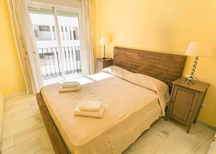 Canovas - Plaza Del Olvido * Nerja